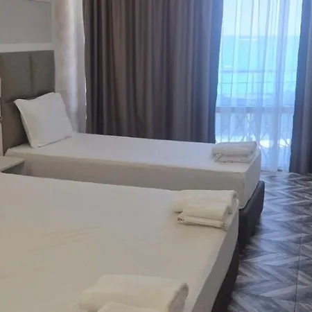 Grand Sea Boutique מלון 4*